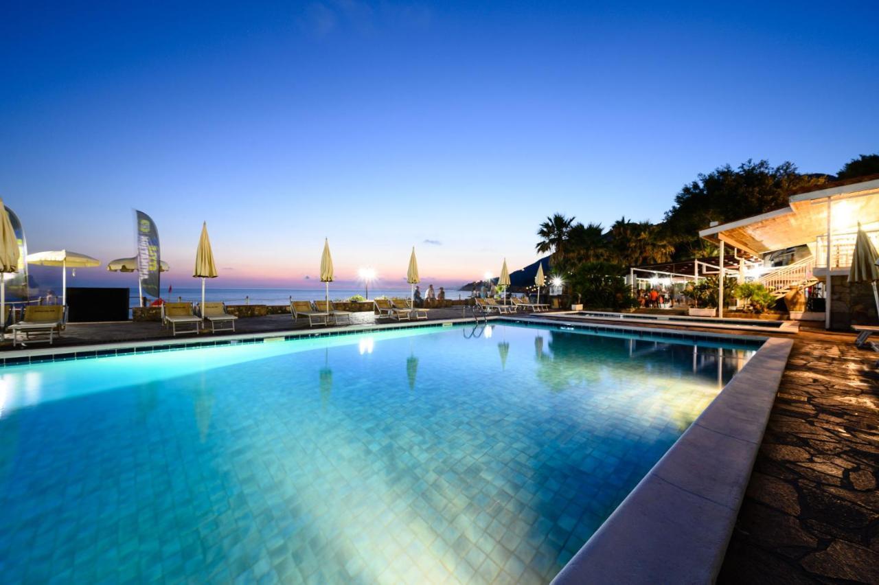 Villaggio Stella Del Sud & Resort Pisciotta Luaran gambar